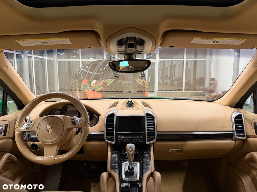 Porsche Cayenne Tiptronic S - 17