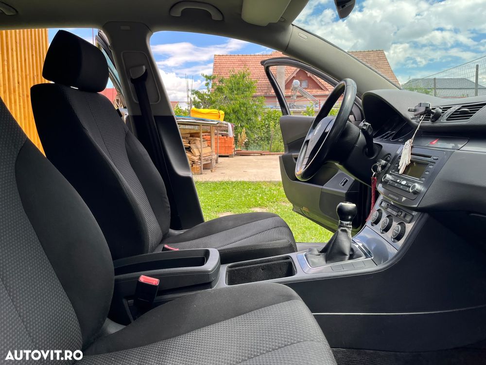 Volkswagen Passat 1.9 TDI Comfortline - 23