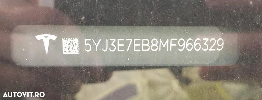 Tesla Model 3 Langstreckenbatterie Allradantrieb Dual Motor - 12