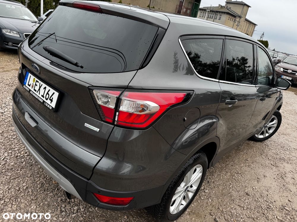 Ford Kuga 1.5 EcoBoost 2x4 Titanium - 22