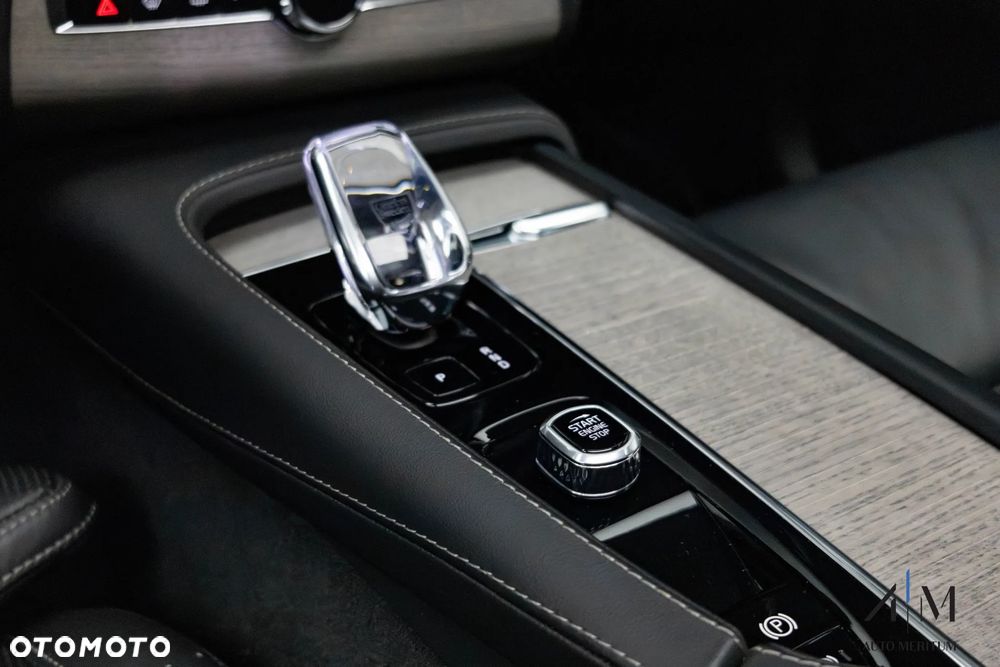Volvo XC 90 T8 AWD Plug-In Hybrid Ultimate Bright 7os - 25