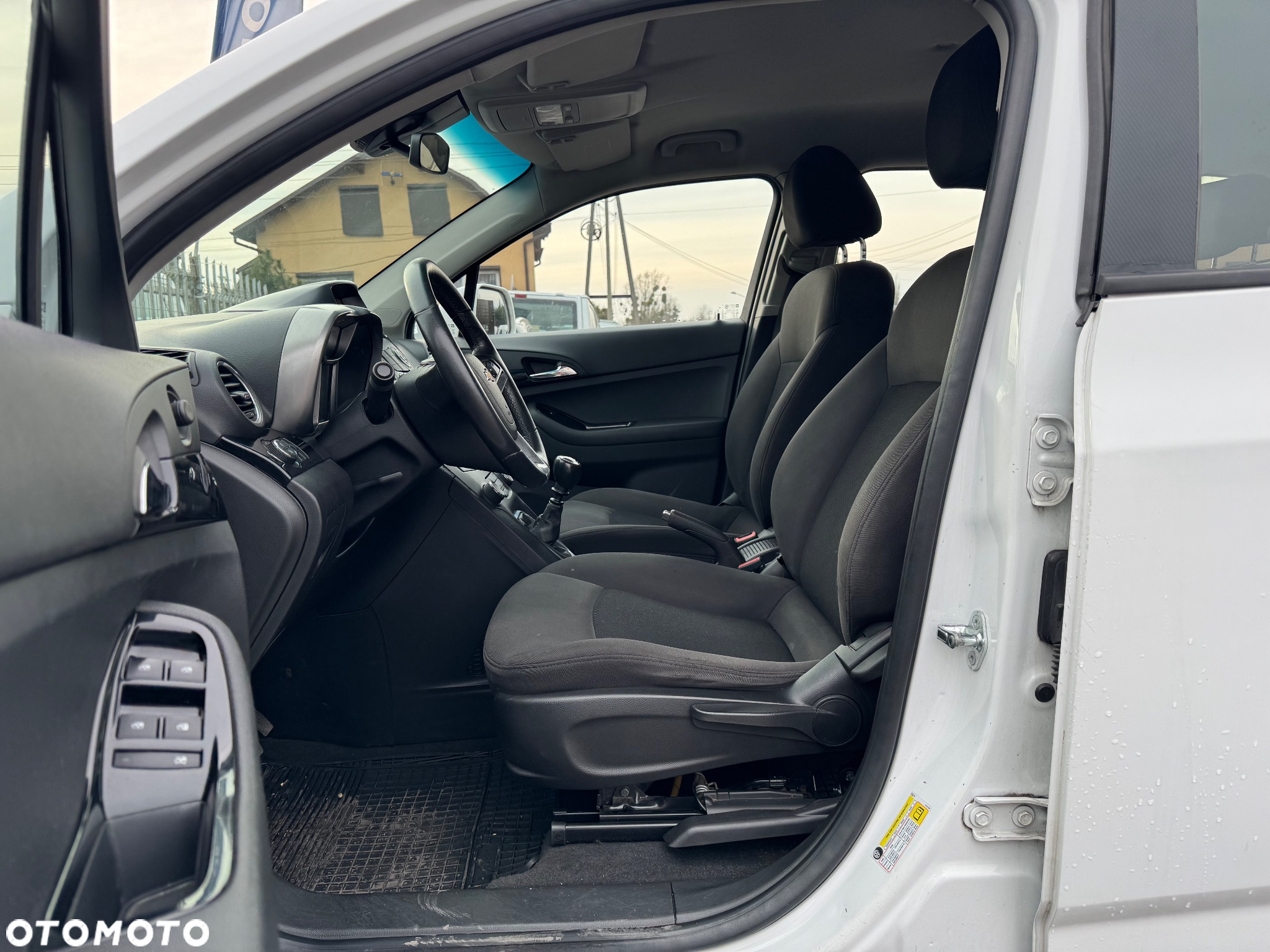Chevrolet Orlando - 11