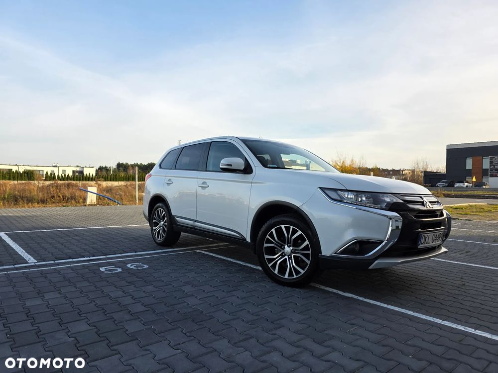Mitsubishi Outlander 2.4 Instyle CVT - 3