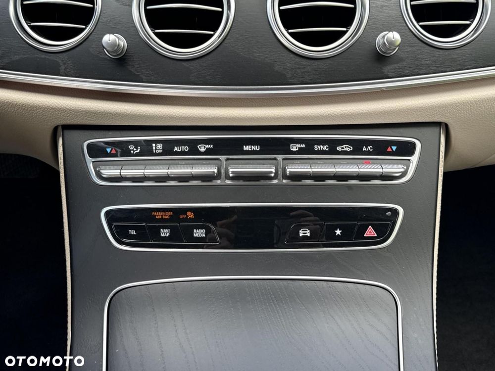 Mercedes-Benz Klasa E - 19