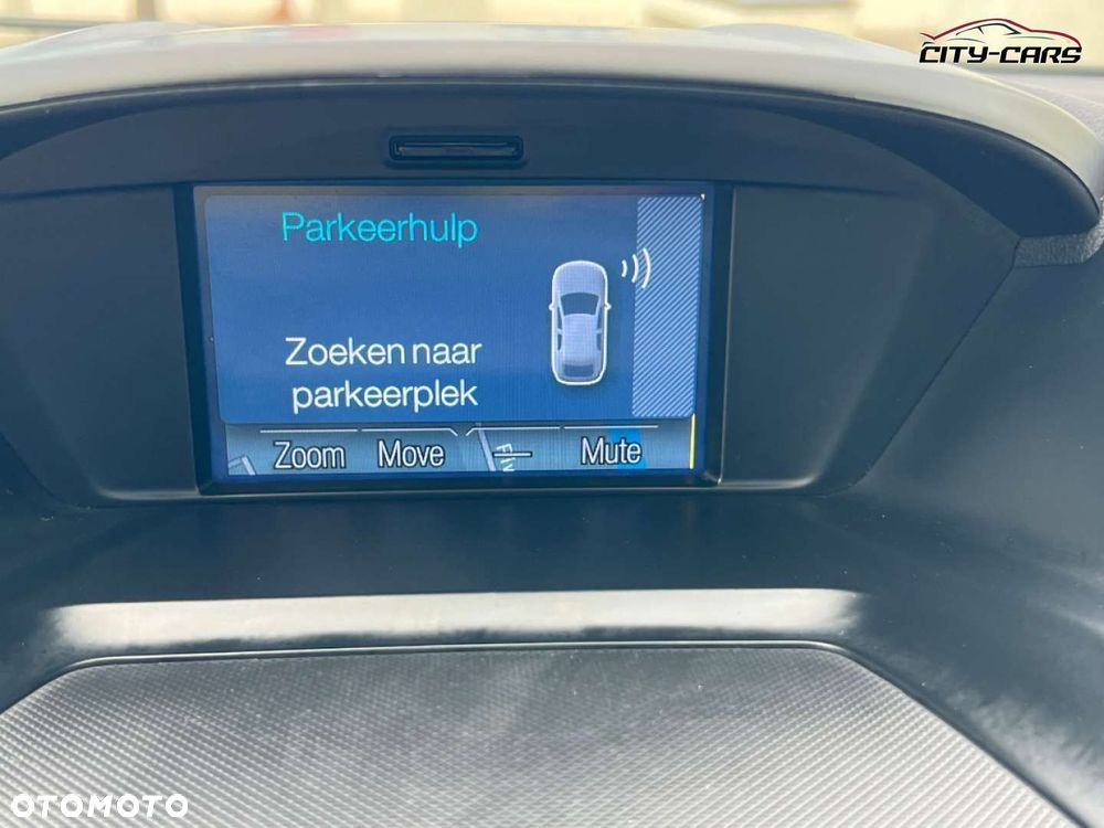 Ford Kuga - 25