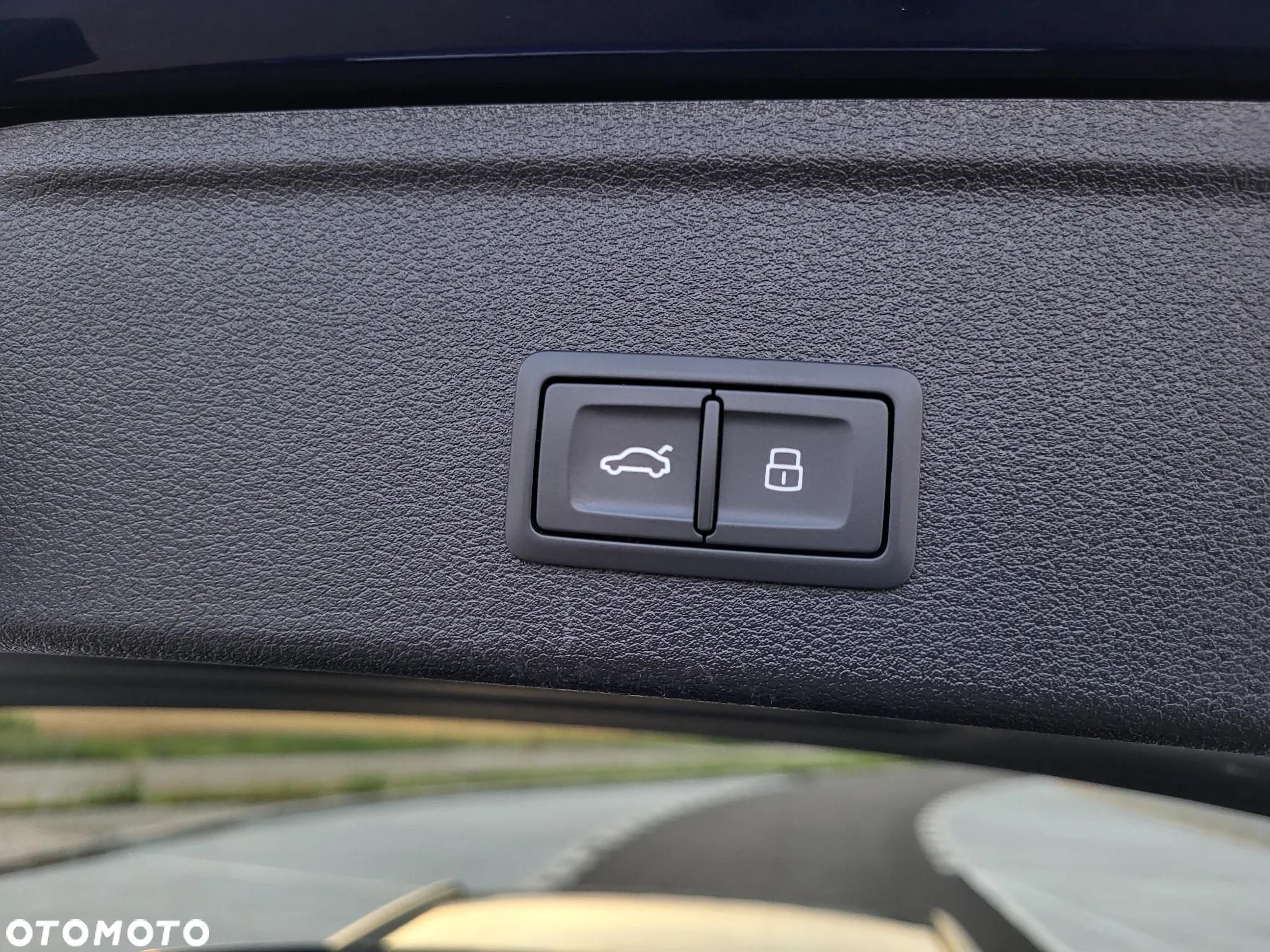 Audi A4 Avant 40 TDI quattro S tronic S line - 37
