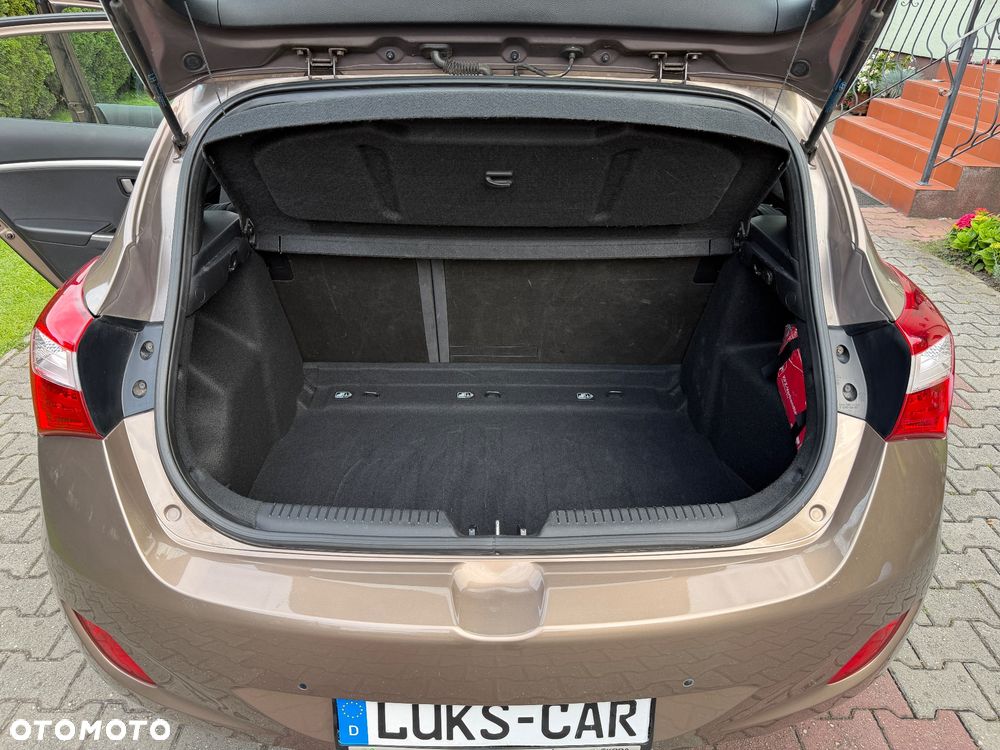 Hyundai i30 blue 1.4 Classic Navigation - 29