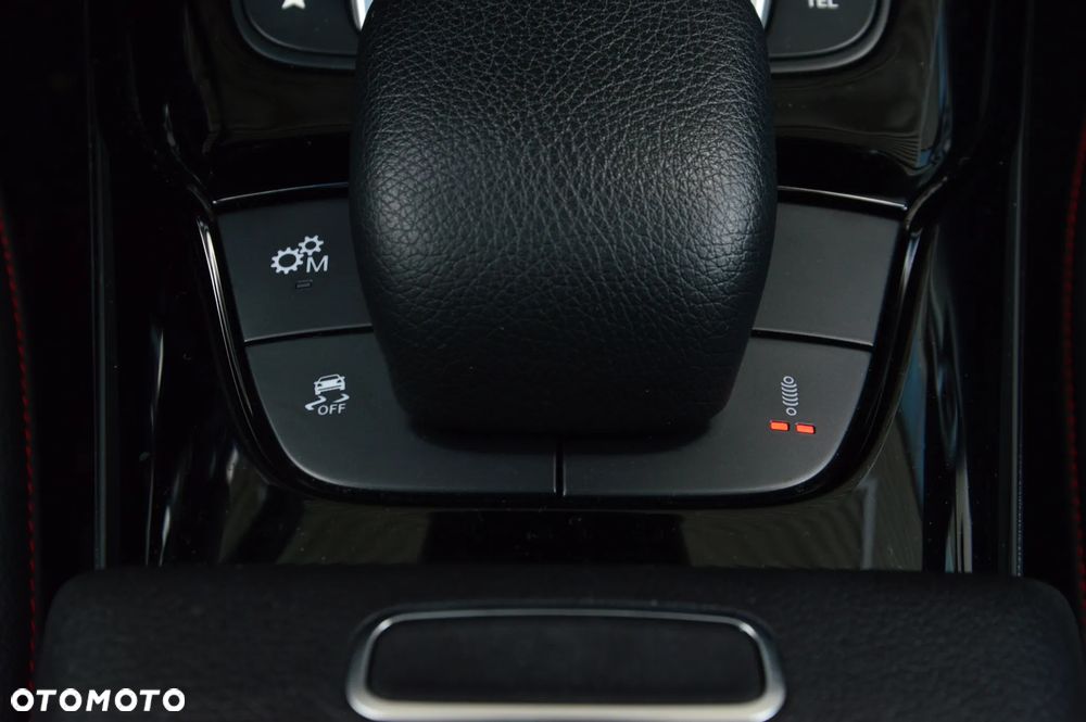 Mercedes-Benz CLA AMG 35 4-Matic 7G-DCT - 24