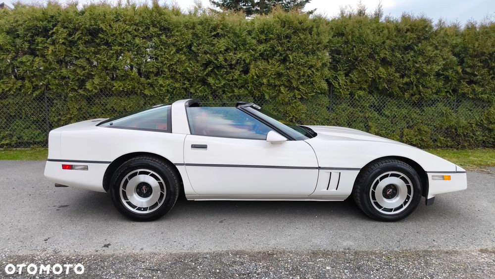 Chevrolet Corvette - 2