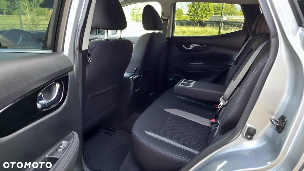 Nissan Qashqai 1.2 DIG-T N-Vision - 22