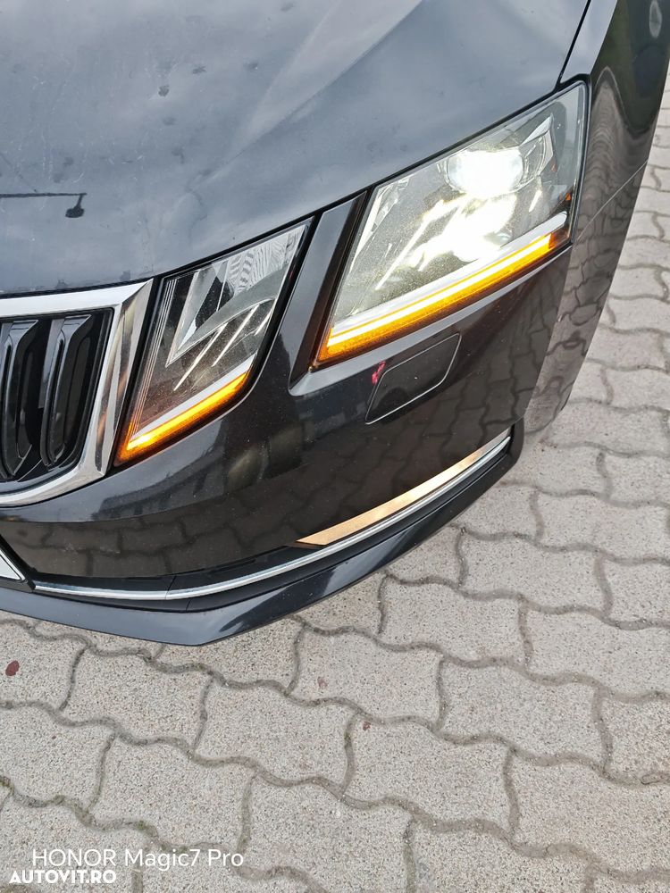 Skoda Octavia 1.6 TDI DSG Ambition - 11