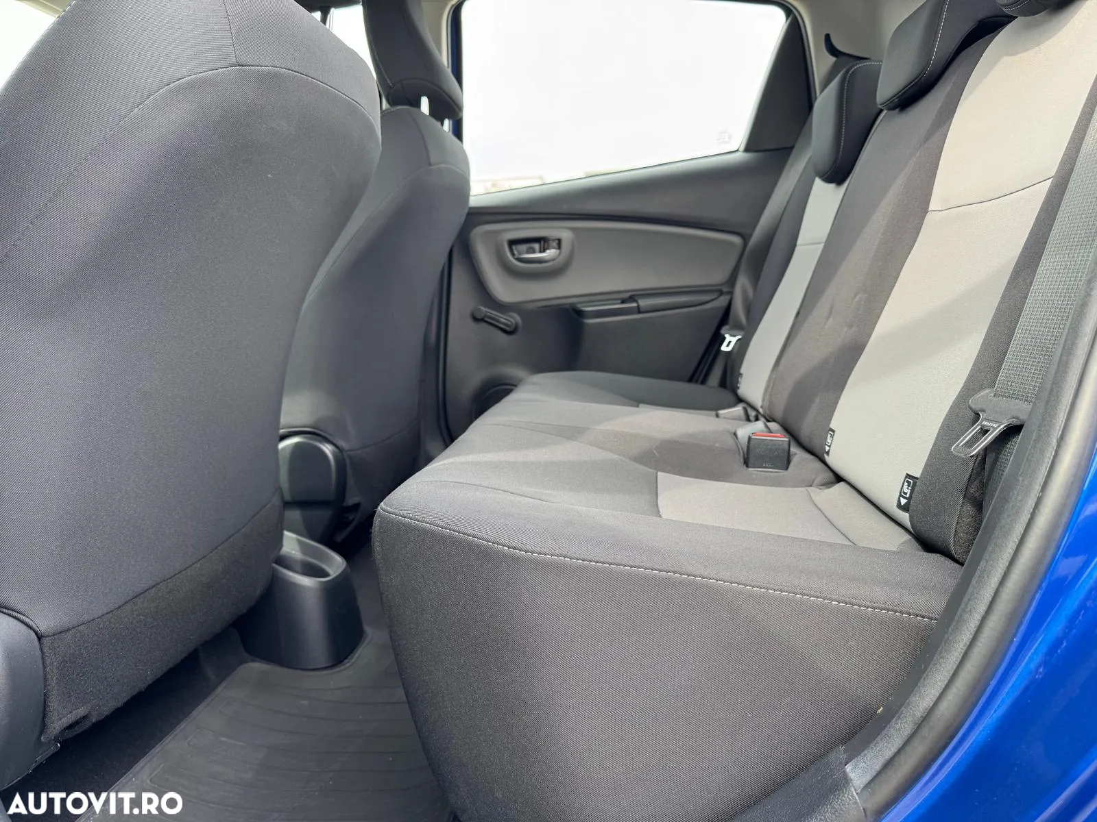 Toyota Yaris 1.0 L Eco - 18