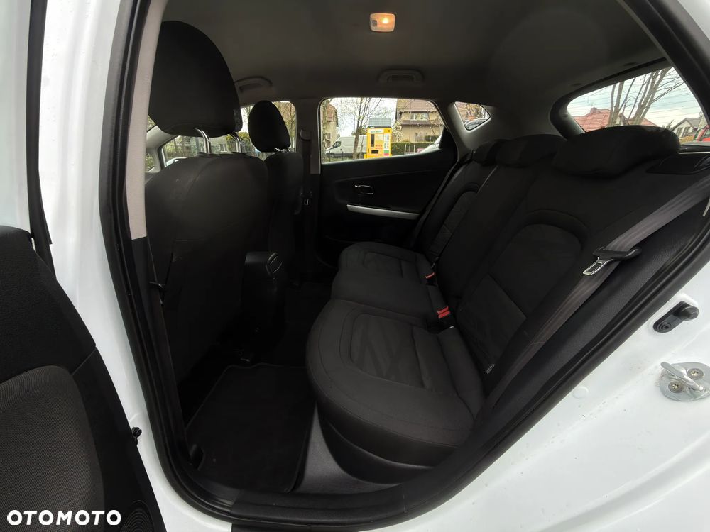 Kia Ceed 1.4 CVVT Dream Team Edition - 9