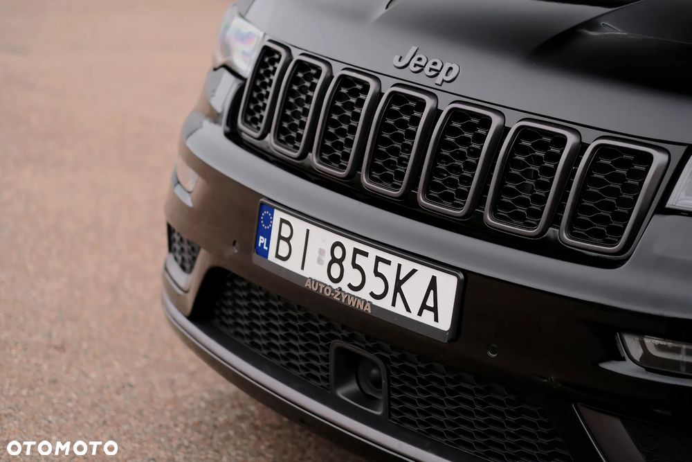 Jeep Grand Cherokee - 10