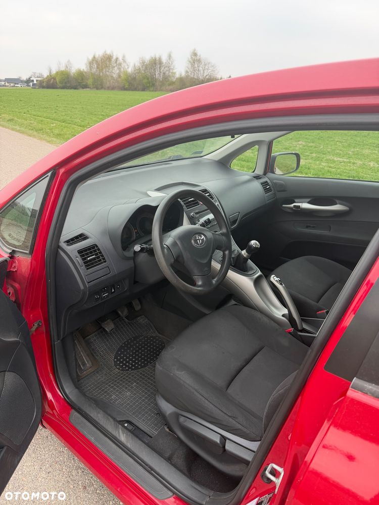 Toyota Auris 1.4 D-4D Luna - 7