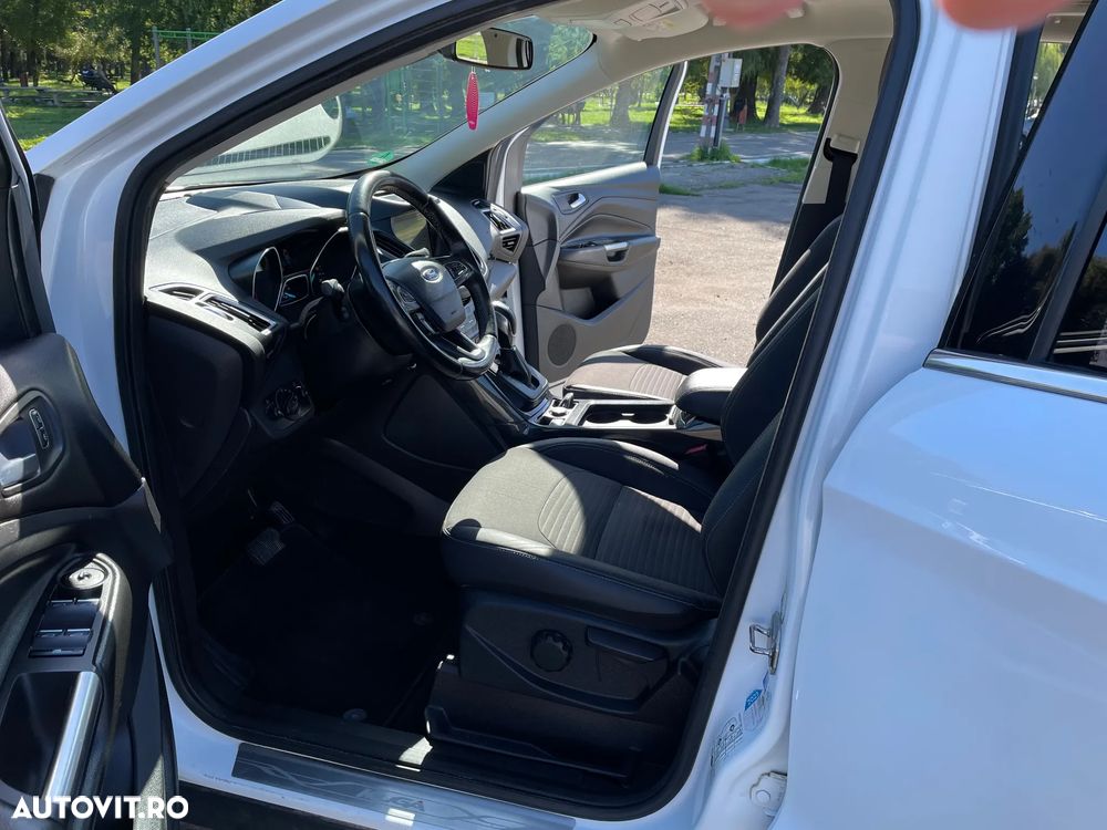 Ford Kuga 2.0 TDCi 4WD Powershift Titanium - 7