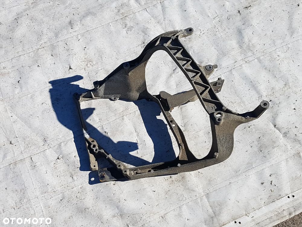 MOCOWANIE PAJĄK REFLEKTORA LAMPY PRAWY DAF XF 106 EURO 6 1798449 - 1