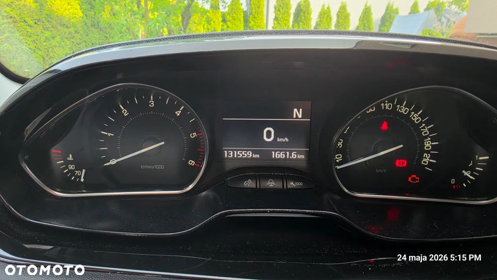 Peugeot 208 - 6