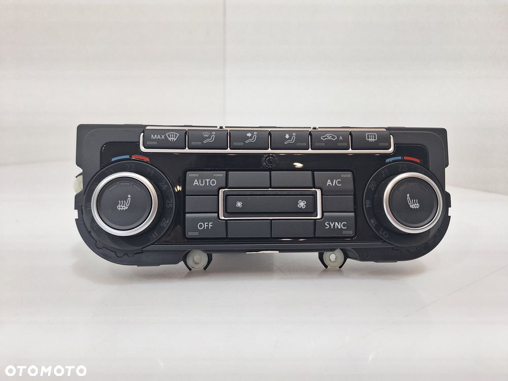 VW Golf VI Panel Klimatyzacji 5K0907044GK - 1