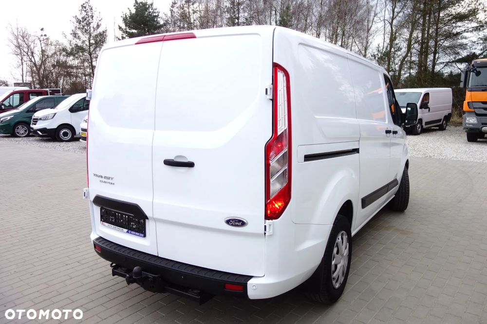 Ford Transit Custom Automat 2.0 Ecoblue 130 KM L1H1 Klima - 3