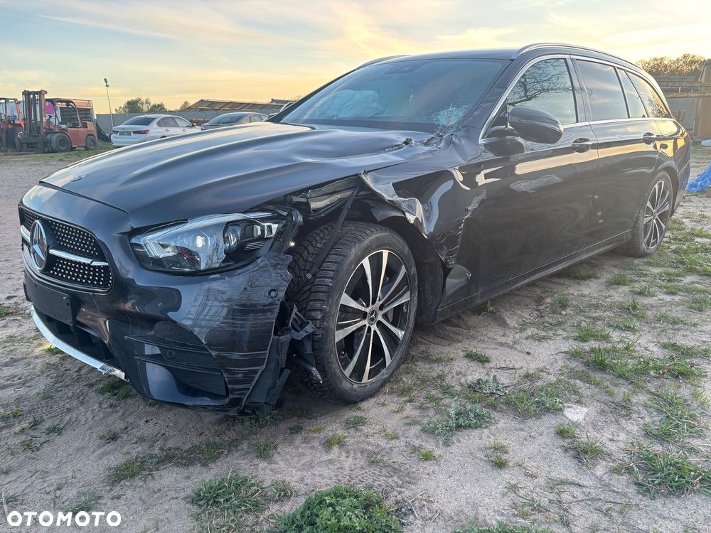 Mercedes-Benz Klasa E 300 AMG - 17