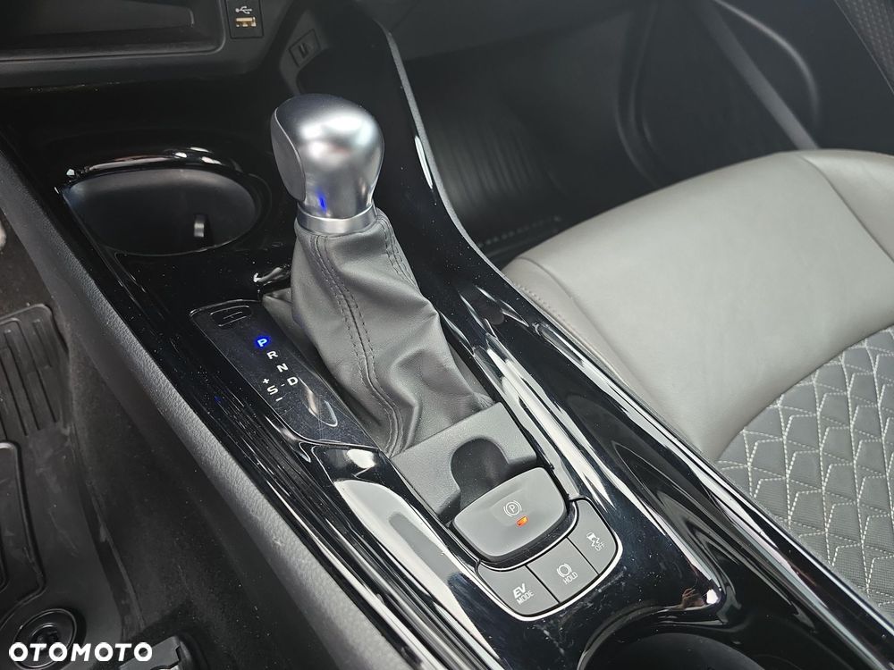 Toyota C-HR 2.0 Hybrid Executive - 27