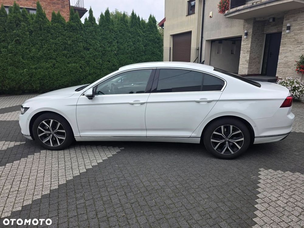 Volkswagen Passat 2.0 TDI Elegance DSG - 6