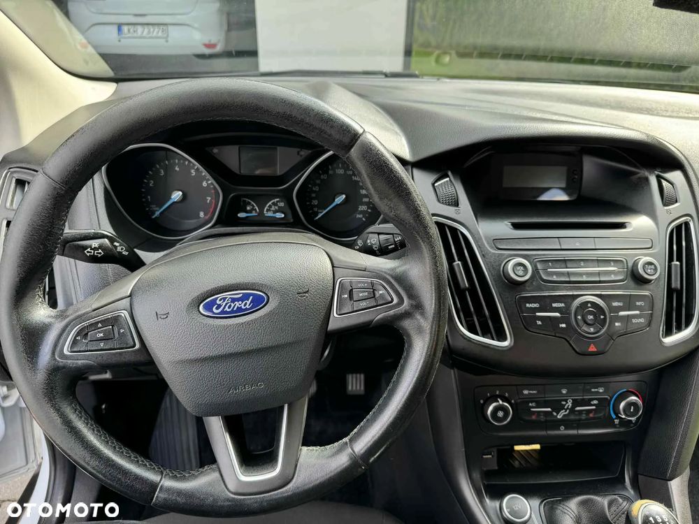 Ford Focus 1.6 Trend - 15