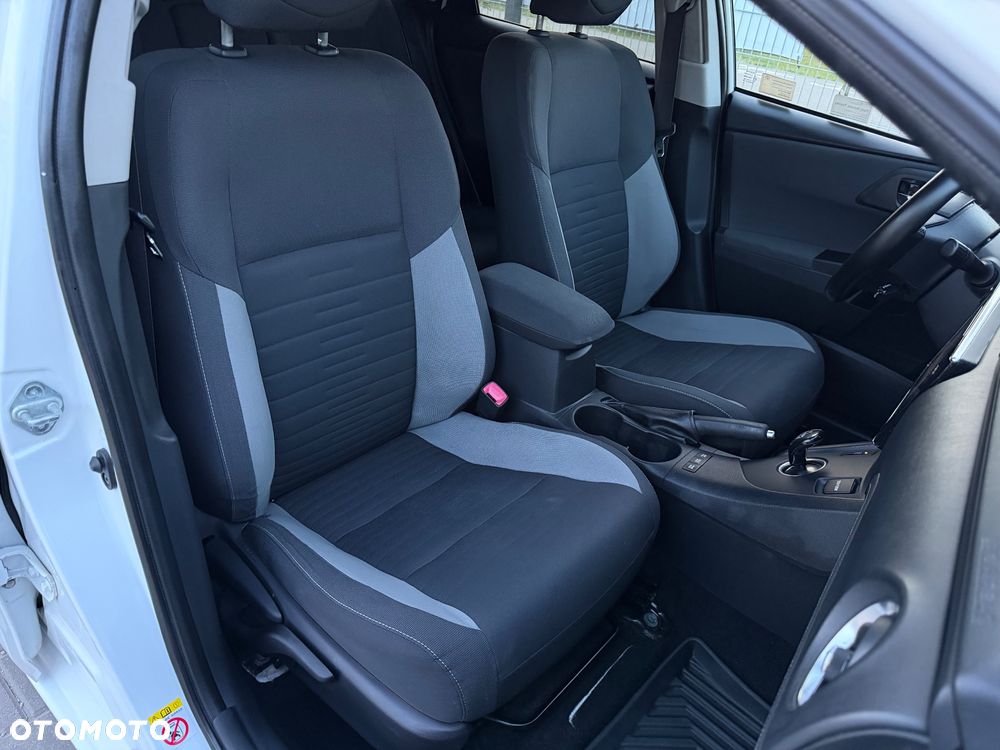 Toyota Auris 1.8 HSD Luna - 22