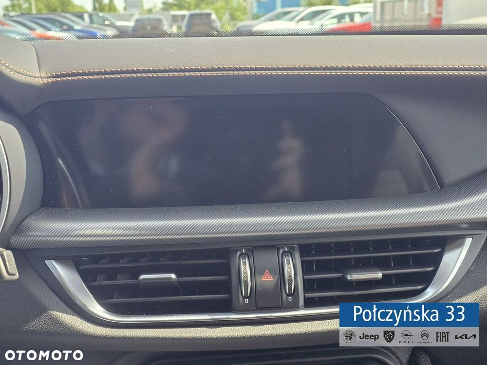 Alfa Romeo Stelvio - 10