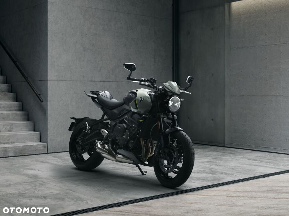 Triumph Trident - 15
