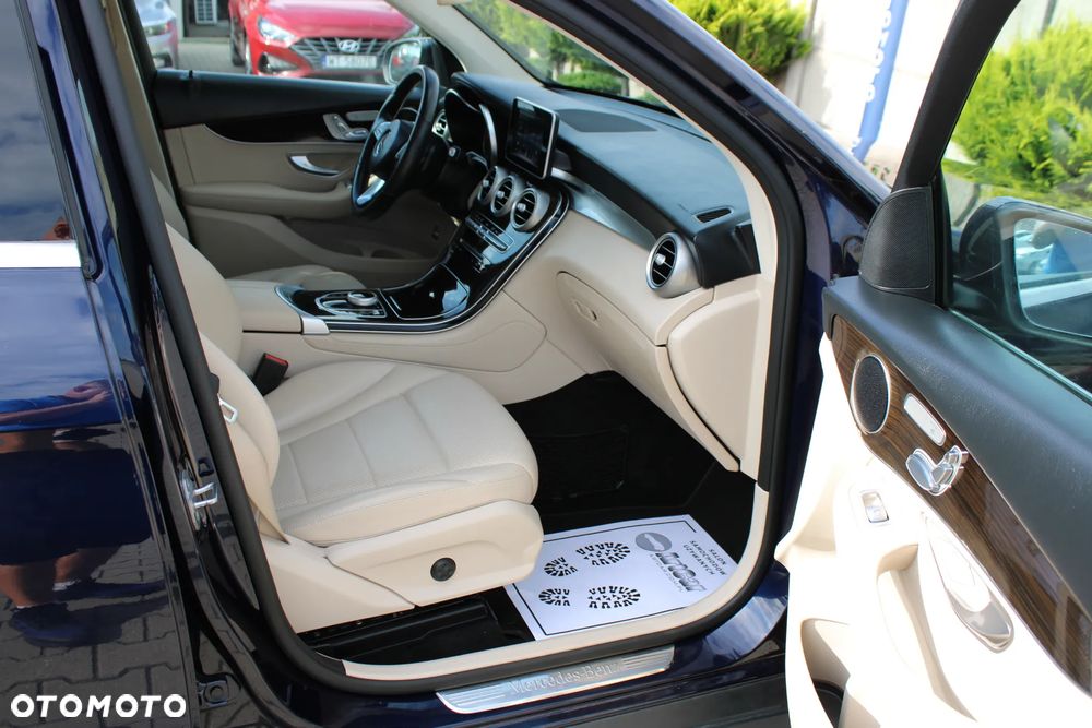 Mercedes-Benz GLC 300 4Matic 9G-TRONIC - 30