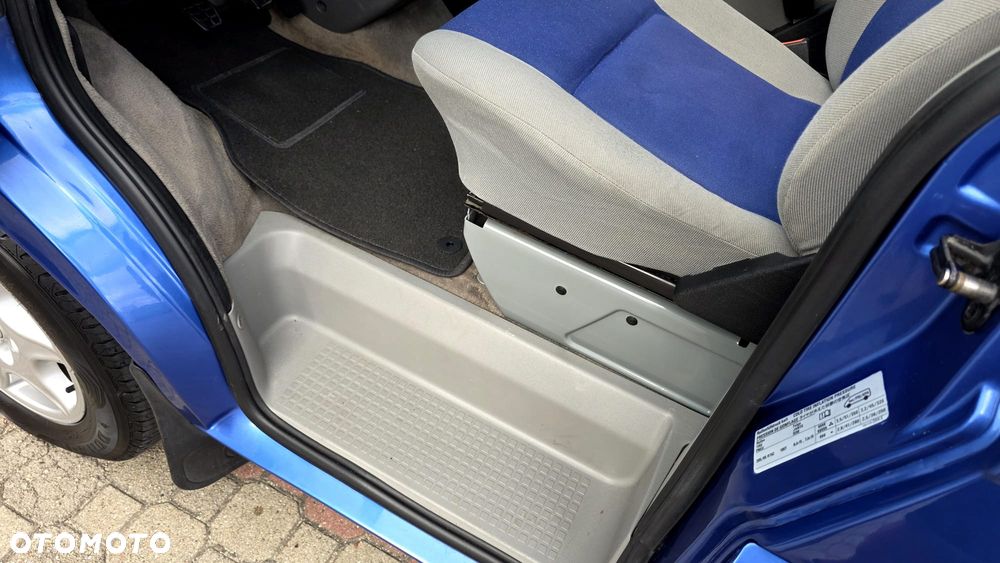 Volkswagen Multivan - 23