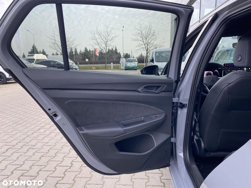 Volkswagen Golf - 21