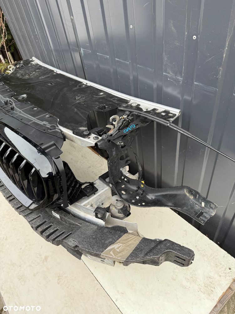 PAS PRZEDNI BMW G30 G31 LIFT ORYGINAŁ NERKI KAMERA ZAMKI - 3