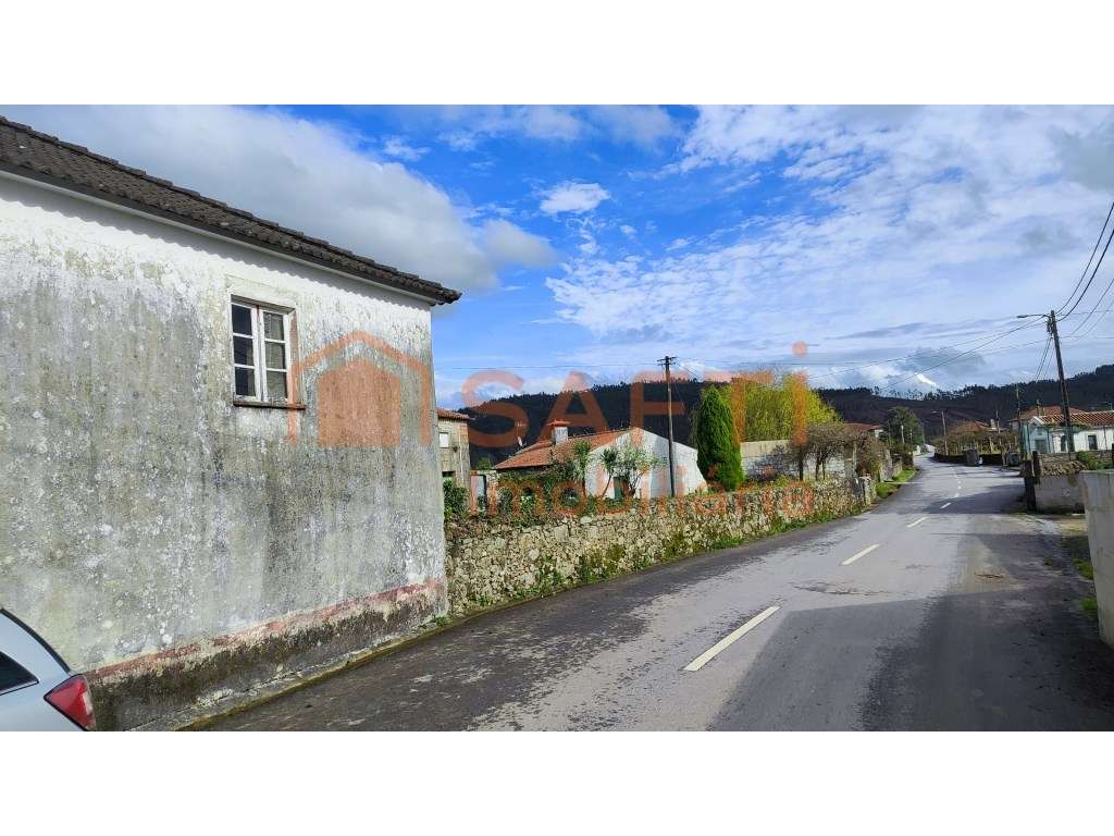 Moradia T4 para recuperar, Vilar das Almas - Ponte de Lima - Grande imagem: 2/14