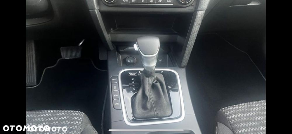 Kia Ceed 1.5 T-GDI DCT7 (48V M-H) Ultimate Edition - 23