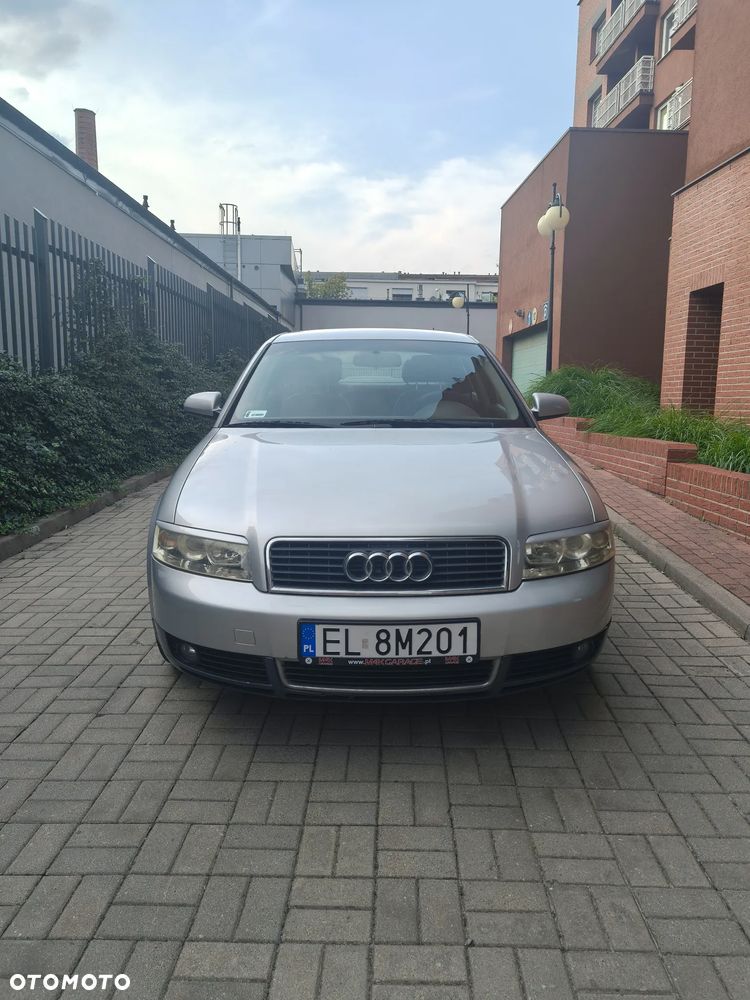 Audi A4 Limousine - 2