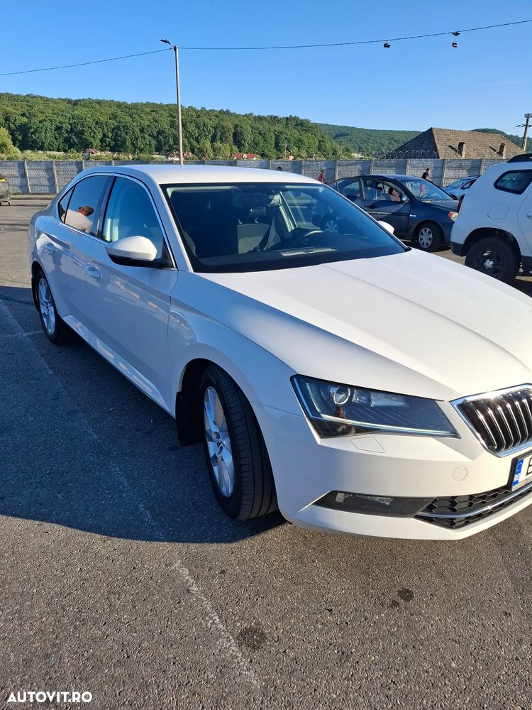 Skoda Superb 2.0 TDI DSG Style - 2