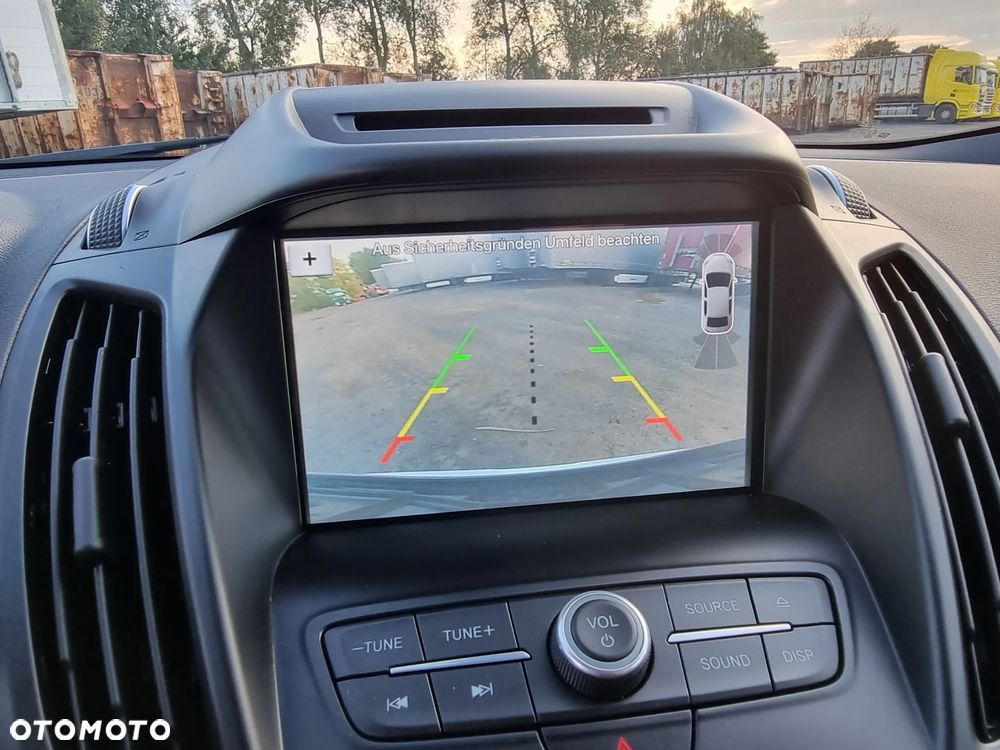 Ford Kuga 1.5 EcoBoost 2x4 ST-Line - 38