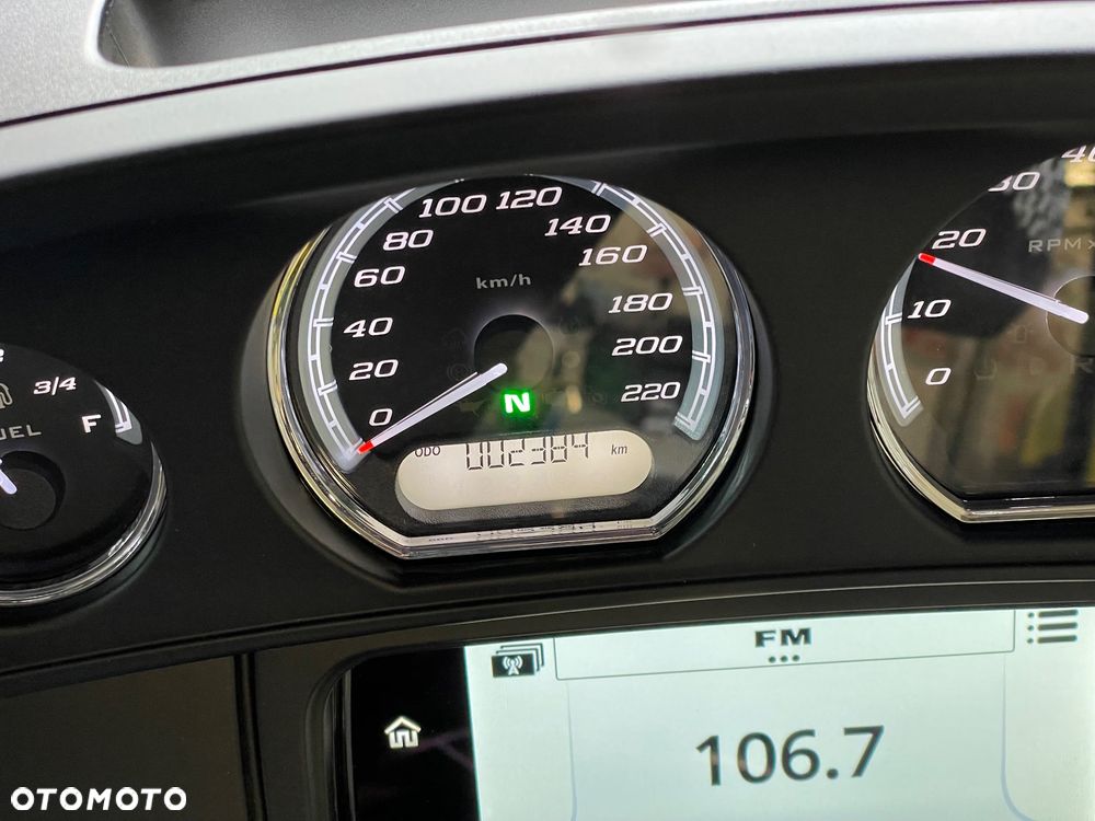 Harley-Davidson FLH Electra Glide - 9