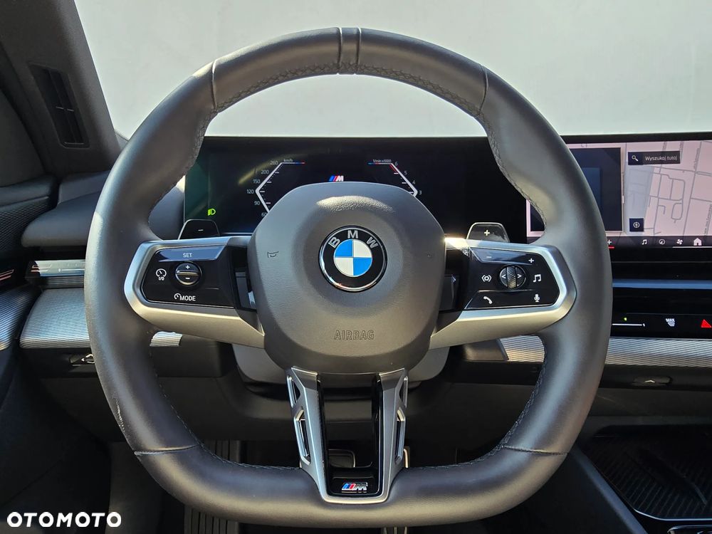 BMW Seria 5 520d xDrive - 13