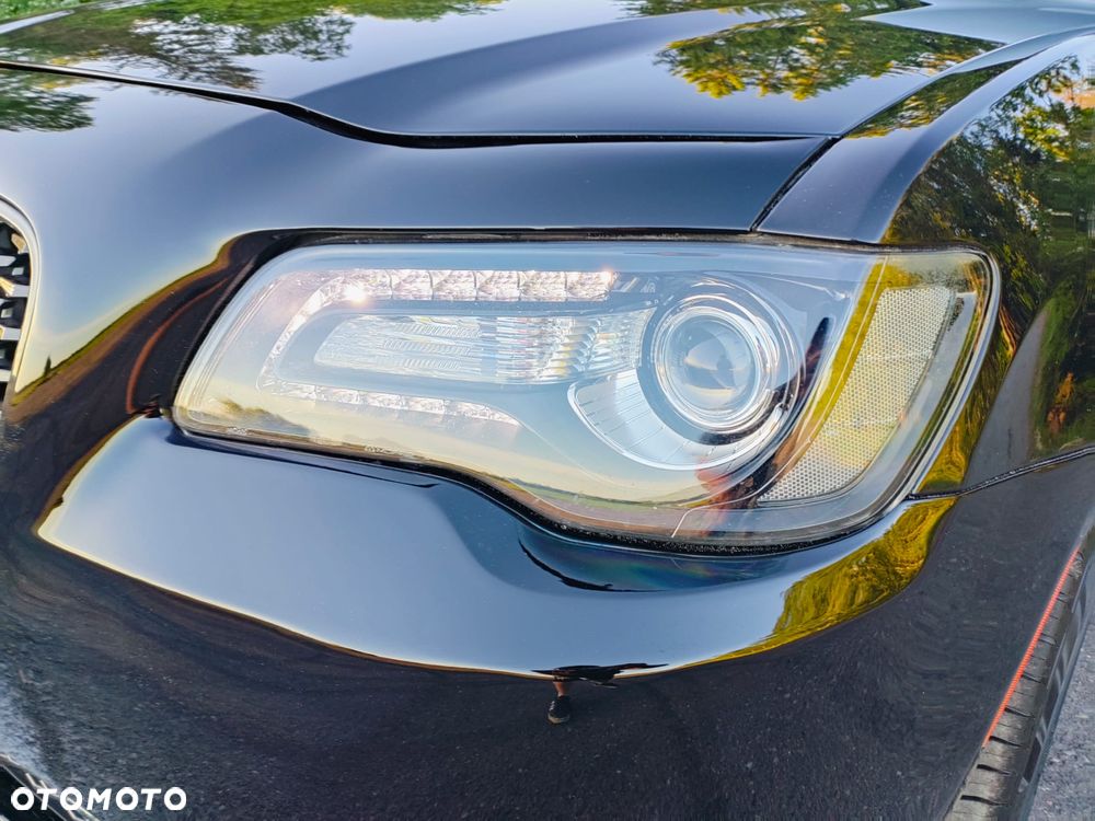 Chrysler 300s - 17