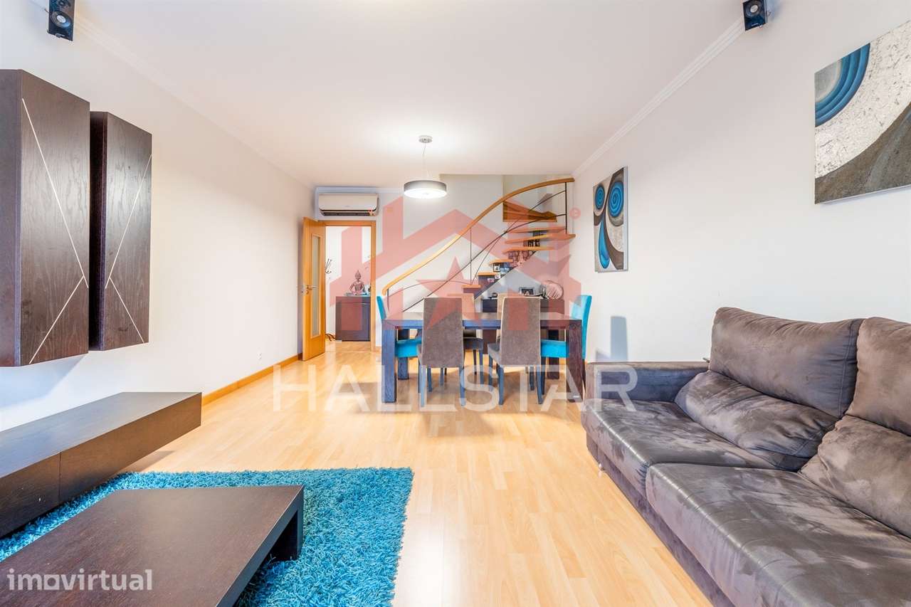 Apartamento T2+T1 Duplex / Entradas Independentes / Fátima - Grande imagem: 4/37