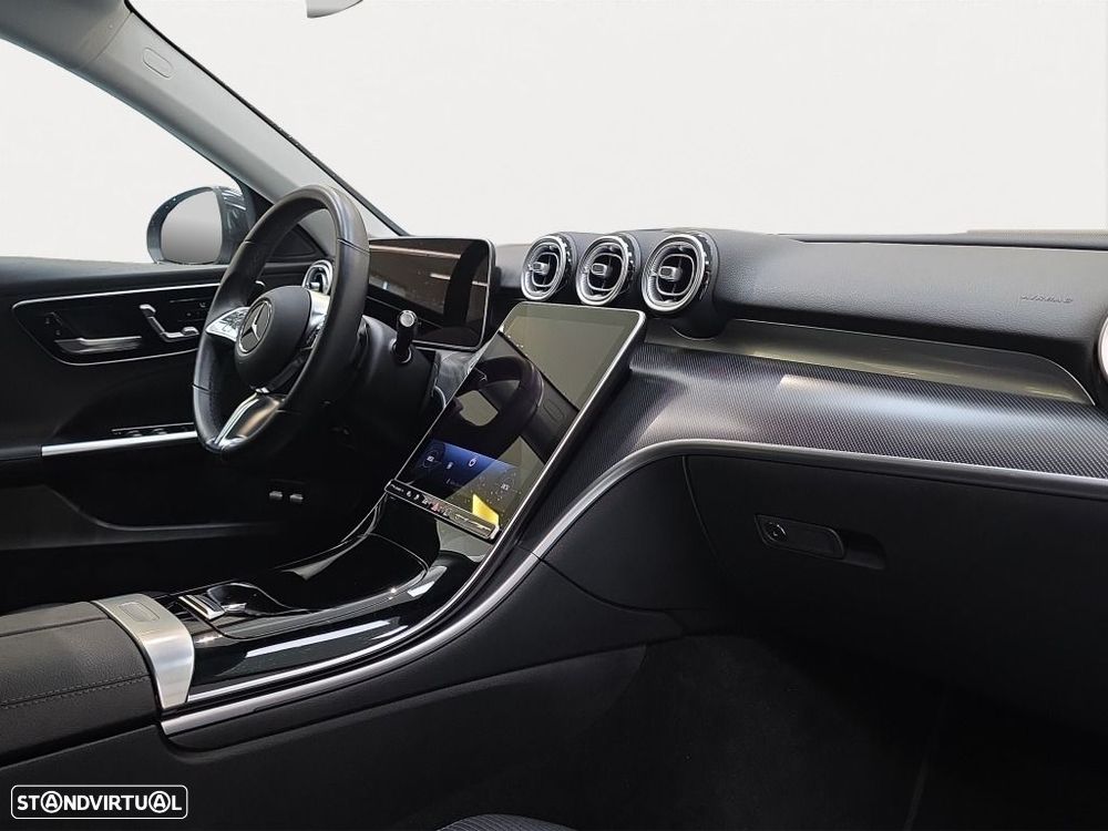 Mercedes-Benz C 300 — fotografia 12