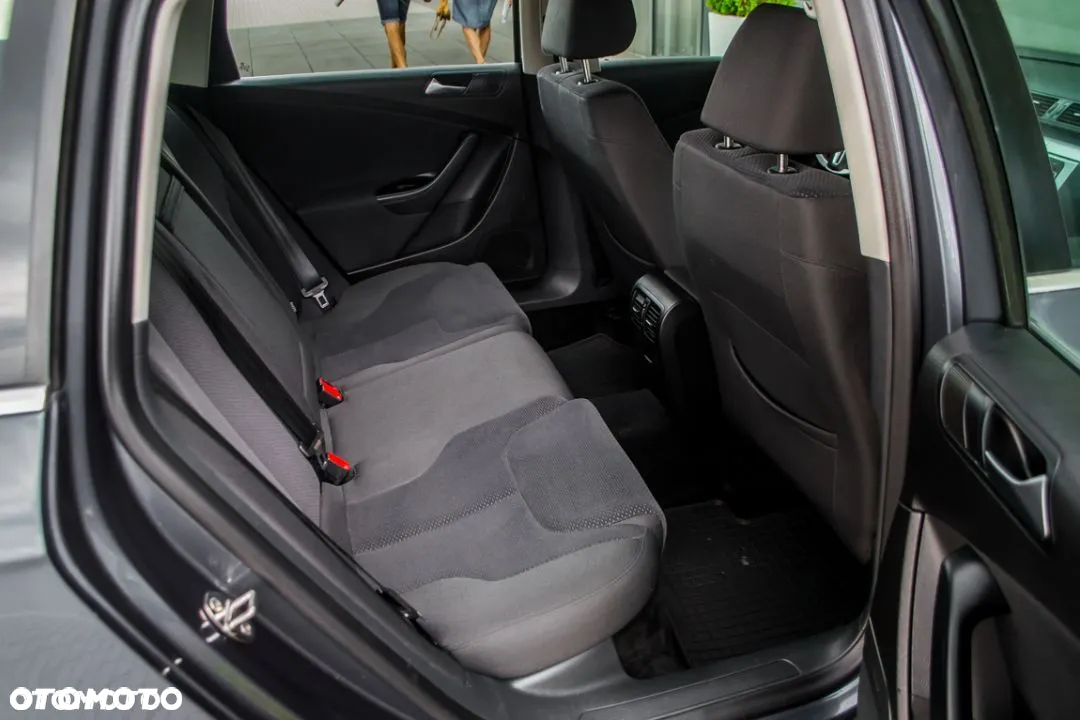Volkswagen Passat 1.8 TSI Comfortline - 14