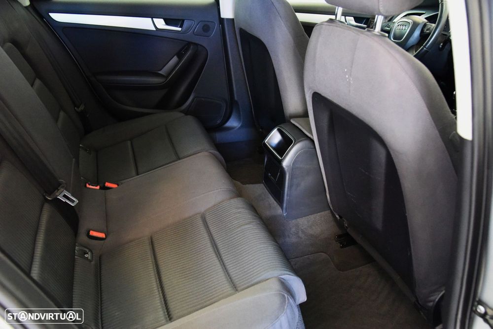 Audi A4 Avant 2.0 TDI Multitronic Business Line - 17