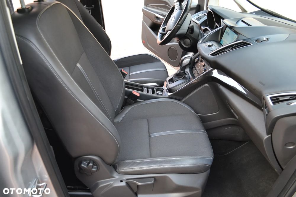 Ford Grand C-MAX - 25