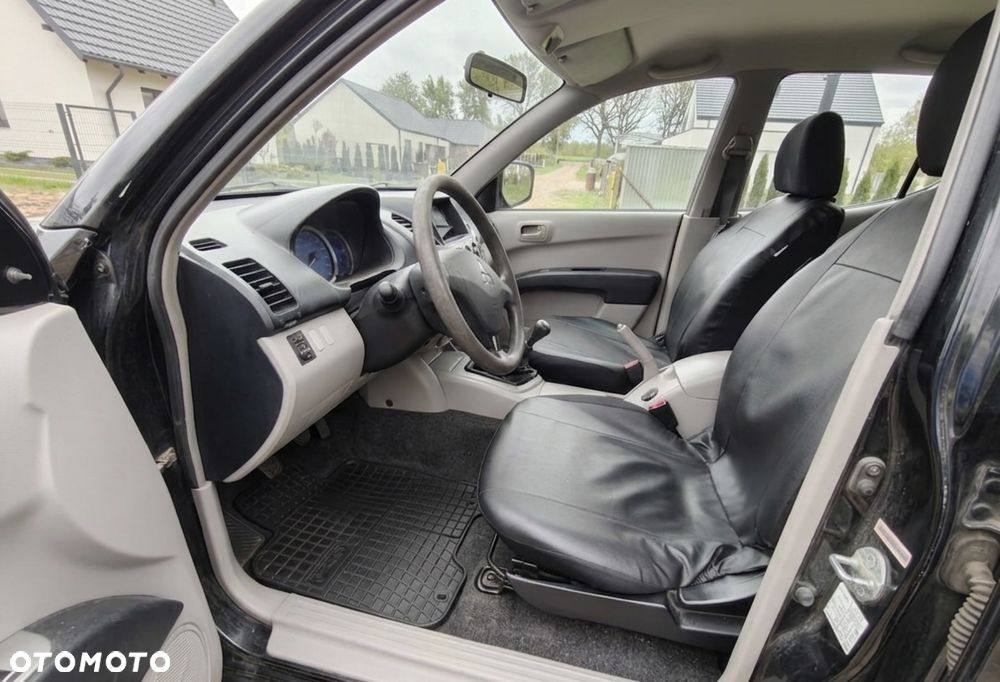 Mitsubishi L200 - 17