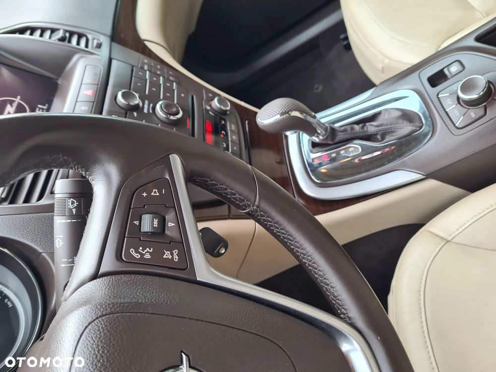 Opel Insignia - 8